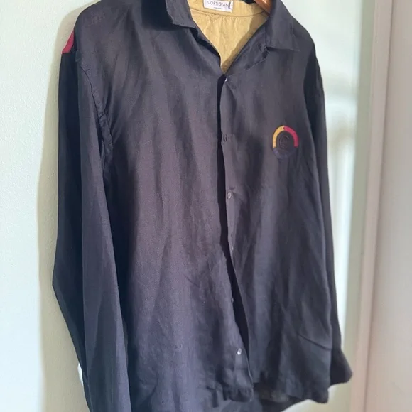 Unisex Black Shirt with Multicolor Embroidered Patch - Picture 3 of 8